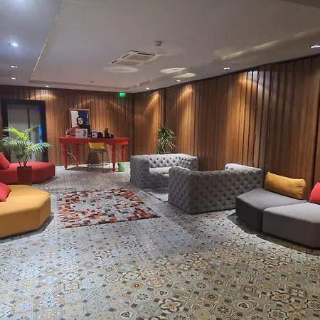Hotel Next Door Park