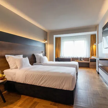 Next Door Park Скопье