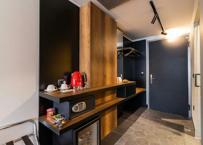 Next Door Park Hotel 4*