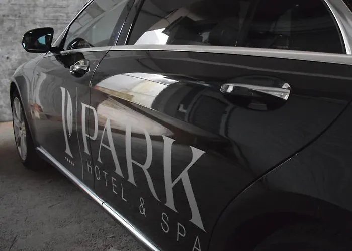 Hotel Next Door Park 4*